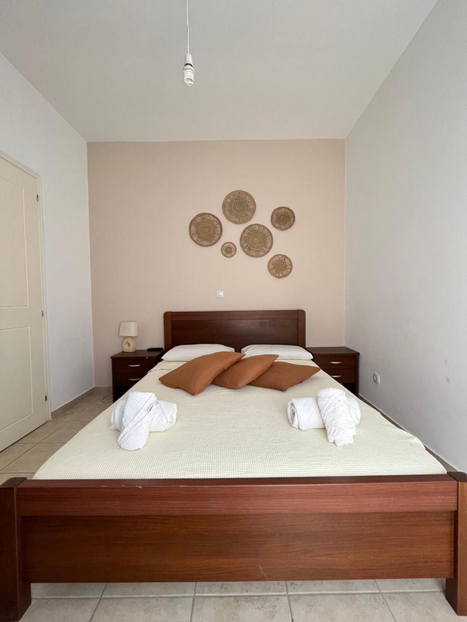 Koutrakis Rooms Finikounta Luaran gambar