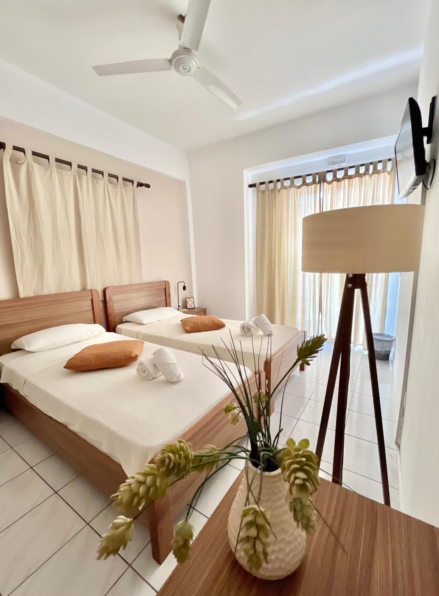 Koutrakis Rooms Finikounta Luaran gambar