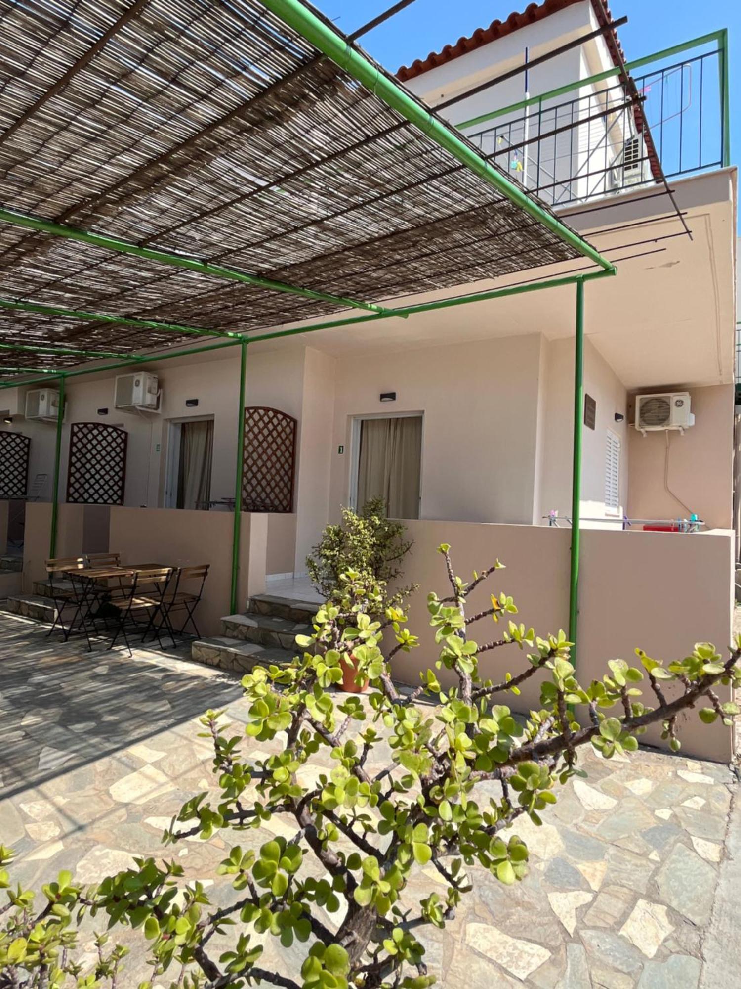 Koutrakis Rooms Finikounta Luaran gambar